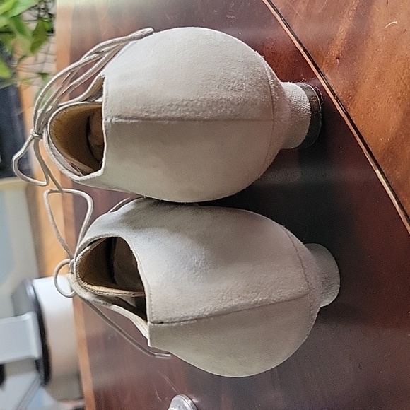 HP PRADA MILANO rare vtg. kitten heel pumps - Picture 6 of 10